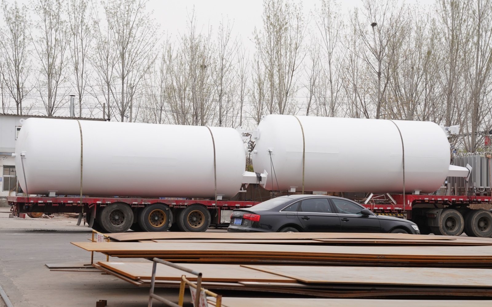 儲(chǔ)罐容器_壓力容器_低溫儲(chǔ)罐_菏澤花王壓力容器